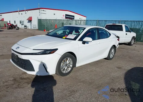 2025 Toyota Camry Le z USA, uszkodzony, nr VIN 4T1DAACK9SU008350